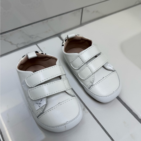Little Love Bug NEW White Cheetah Toddler Girl Genuine Leather Shoes Size 6 - Picture 1 of 3